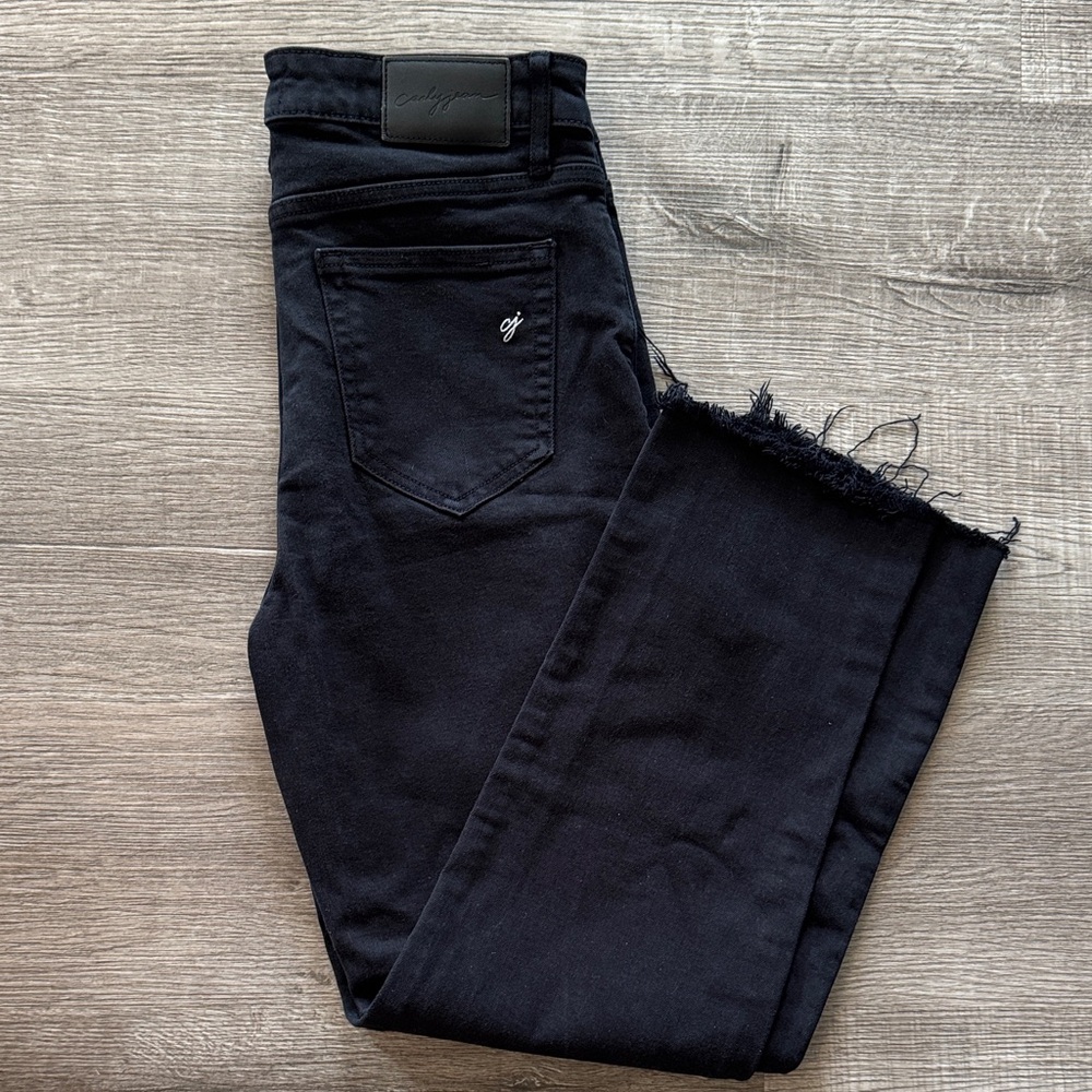 Carly Jean Los Angeles Black Cropped Jeans